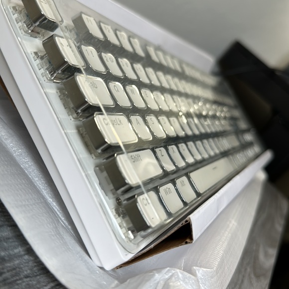 Magegee Keyboard - Picture 3 of 7